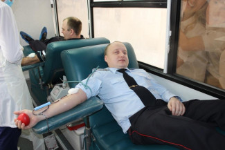 За один день пензенские «доноры в погонах» сдали более 15 литров крови