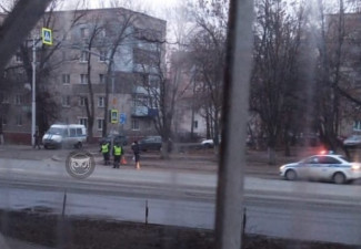 На улице Коммунистической в Пензе под колеса машины попал пешеход