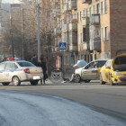 В Пензе на улице Металлистов «лоб в лоб» столкнулись такси и Opel 