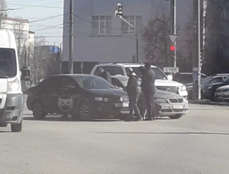 На улице Гагарина в Пензе столкнулись две иномарки