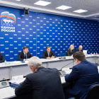 Дмитрий Медведев скоординировал работу «Единой России» в условиях пандемии