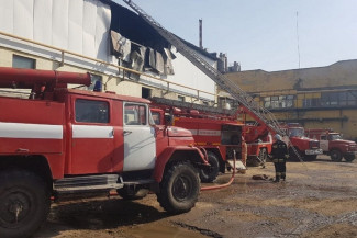 Жуткий пожар на предприятии под Пензой тушили 53 спасателя