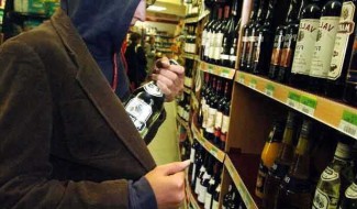 Пензенский уголовник за один вечер украл из магазина 32 бутылки пива