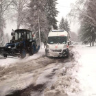 Более 30 спецмашин устраняют последствия снегопада в Пензе 