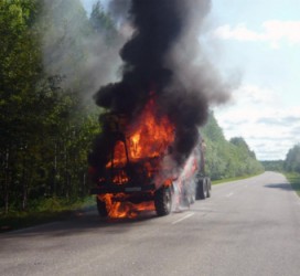 В Пензенской области грузовик сгорел дотла