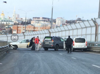 На Измайловском мосту в Пензе угодили в ДТП сразу несколько машин