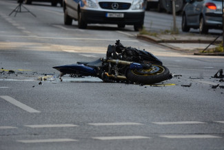 В Пензе случилась серьезная авария с участием мотоциклиста
