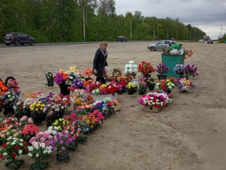 В Пензе пресекли несанкционированную торговлю возле кладбища