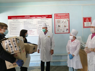 Больницы Пензенской области получили СИЗы от волонтеров «Единой России»