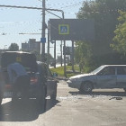 На улице Чаадаева в Пензе в жесткой аварии изуродовало две машины