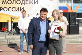 Волонтеры Пензенской области получили грамоты и медали Президента РФ