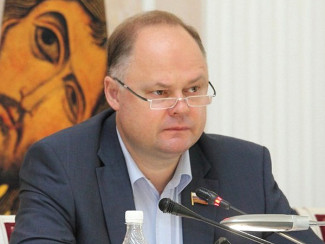 «Единая Россия» законодательно обеспечит поправки в Конституцию