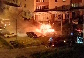 В пензенском микрорайоне Арбеково сгорела дотла легковушка. ФОТО