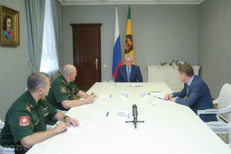 Иван Белозерцев встретился с военным комиссаром Пензенской области