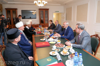 Губернатор Пензенской области Иван Белозерцев встретился с представителями мусульманского духовенства