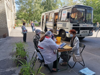 В Пензе «Автобус здоровья» приехал к жителям проспекта Строителей