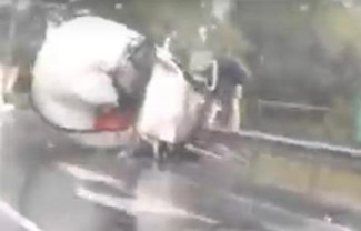 Появилось видео с места жуткого ДТП с грузовиками в Пензенской области