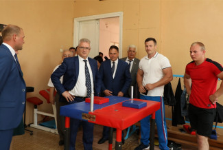 Иван Белозерцев готов поддержать детско-юношескую спортивную школу в поселке Исса