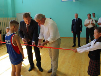 За один день в Пензенской области открыли 12 обновленных спортзалов