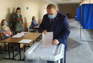 Олег Мельниченко проголосовал на выборах губернатора Пензенской области
