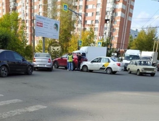 В Пензе угодила в аварию машина «Яндекс.Такси»