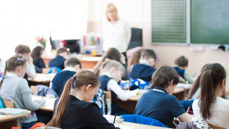 «Единая Россия» добилась расширения выплат для педагогов