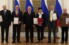 Сотрудникам ПензГТУ вручили премию Правительства РФ в области образования в Москве