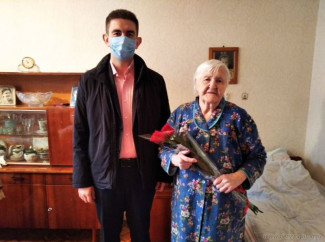 В Пензе поздравили с 98-летием ветерана Великой Отечественной войны