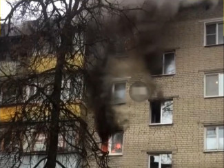 В Пензе на улице Мира произошел пожар в квартире на третьем этаже