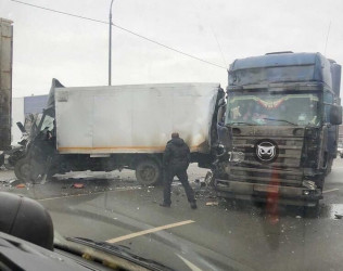 Ужасающая авария на трассе в Пензе: столкнулись сразу 4 автомобиля
