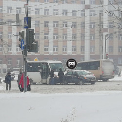 В Пензе маршрутка столкнулась с легковым автомобилем