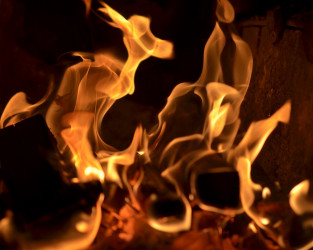 В Пензе более 20 человек тушили пожар в новогоднюю ночь