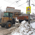 В Пензе на уборку улиц от снега вывели 61 единицу техники