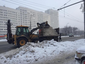Пензенские коммунальщики продолжают борьбу с последствиями снегопада