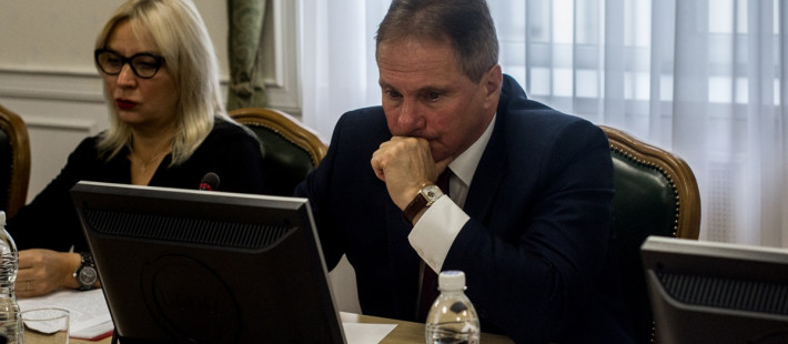 «Между нами тает лед»:Кабельский потратит 20 миллионов на ледовый комбайн «Между нами тает лед»:Кабельский потратит 20 миллионов на ледовый комбайн