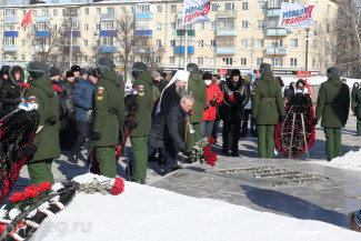 Иван Белозерцев  принял участие в торжественной церемонии у Монумента воинской и трудовой Славы 