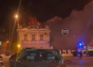 В Пензе попало на видео полыхающее здание военного госпиталя