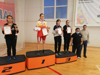 Победительницей первенства ПФО по борьбе стала спортсменка из Пензенской области