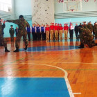 В Пензенской школе бойцы ОМОН провели показательное выступление