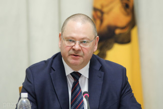 Сенаторские полномочия Олега Мельниченко прекращены досрочно