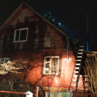 В селе под Пензой вспыхнул двухэтажный дом