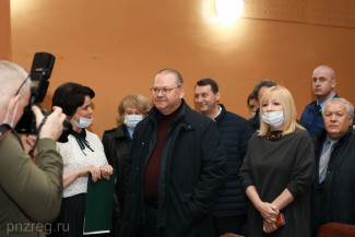 Олег Мельниченко поручил включить чемодановский культурный центр в областную программу ремонта 