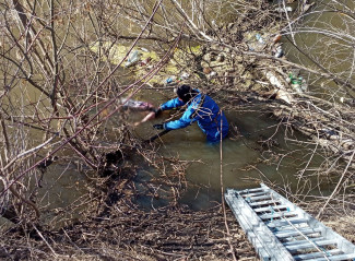 Пензенские спасатели вытащили из реки труп пожилой женщины
