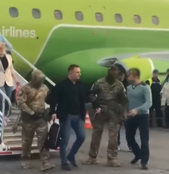 В Пензенском аэропорту попало на видео задержание пассажира 