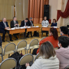 Жители Арбекова пожаловались мэру Пензы на нехватку мест в школах и детских садах