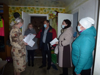 В Ленинском районе Пензы проверили 13 семей «группы риска»