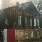 В Пензенской области полыхающее здание тушили 17 человек