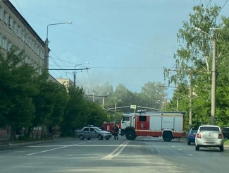 В Пензе из горящего общежития эвакуировали 30 человек