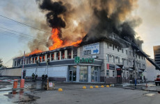 Пожар в пензенском ТЦ «Триумф» тушили около 70 человек
