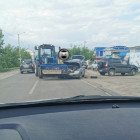 В селе Засечное трактор столкнулся с легковым автомобилем